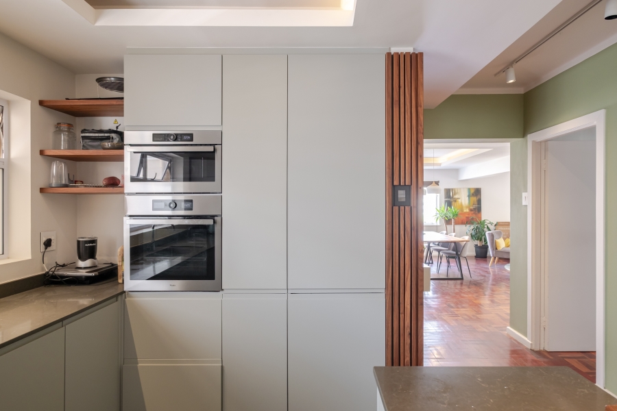 3 Bedroom Property for Sale in Sea Point Western Cape